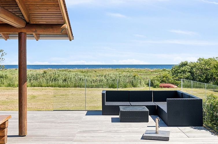 Vakantiehuis "Guthfast" - 50m from the sea