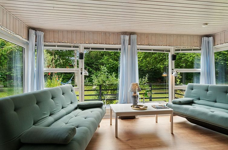 Vakantiehuis "Guthfast" - 50m from the sea