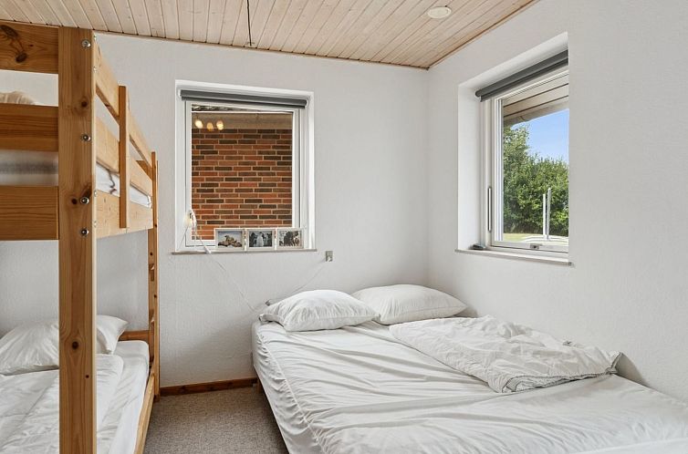 Vakantiehuis "Dzavid" - 50m from the sea