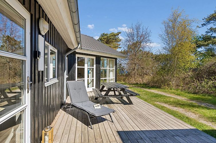 Vakantiehuis "Dzavid" - 50m from the sea