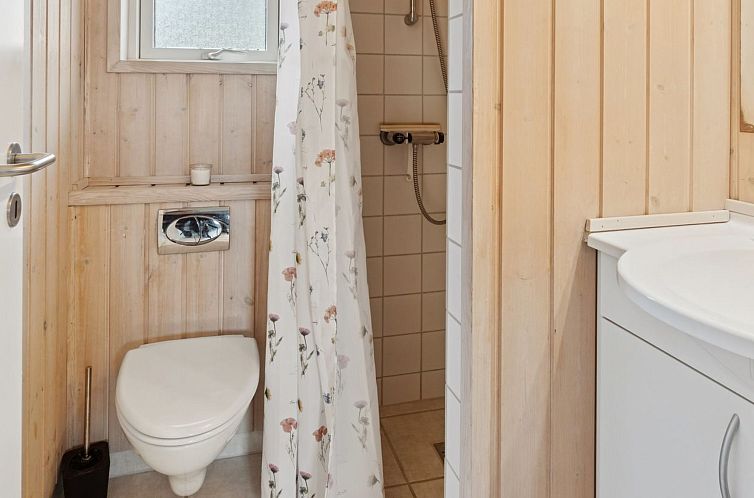 Vakantiehuis "Dzavid" - 50m from the sea