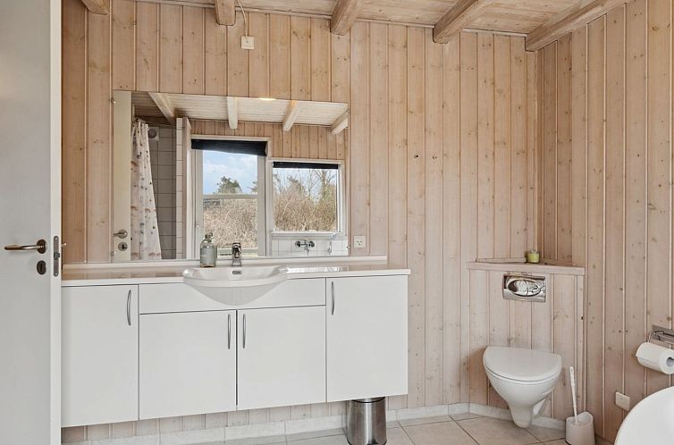 Vakantiehuis "Dzavid" - 50m from the sea