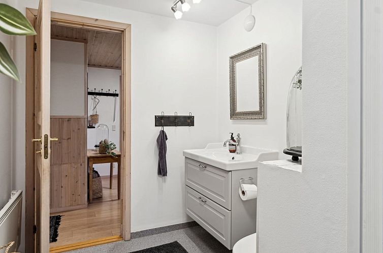 Vakantiehuis "Lavrens" - 300m from the sea