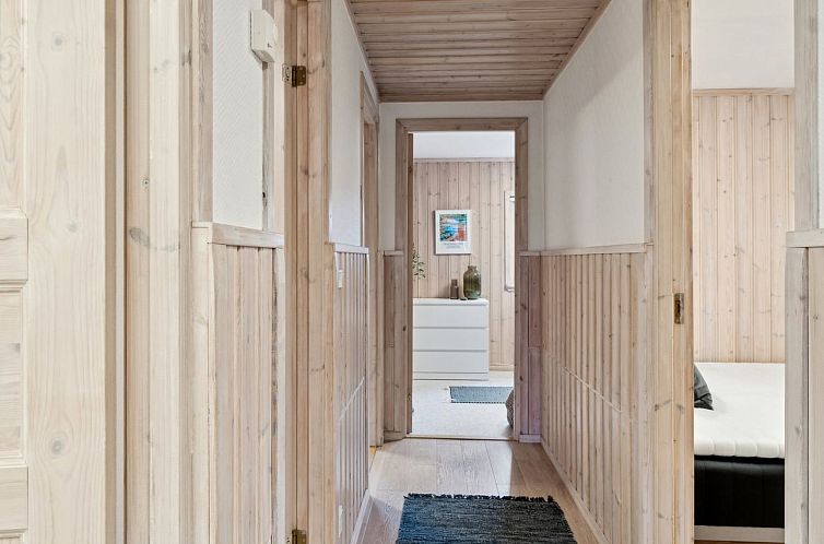 Vakantiehuis "Lavrens" - 300m from the sea