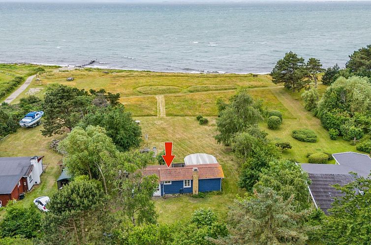 Vakantiehuis "Lavrens" - 300m from the sea