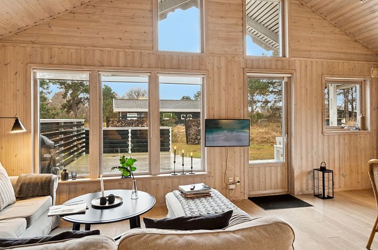 Vakantiehuis "Lavrens" - 300m from the sea