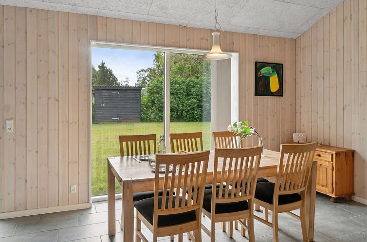 Vakantiehuis "Dorreth" - 3.2km from the sea