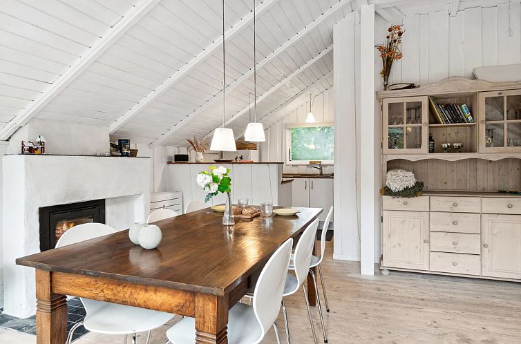 Vakantiehuis "Ninni" - 3.2km from the sea