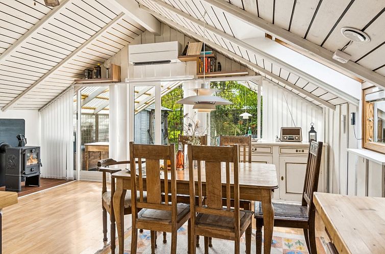 Vakantiehuis "Lennart" - 4km from the sea