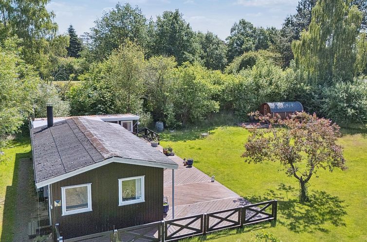 Vakantiehuis "Lennart" - 4km from the sea