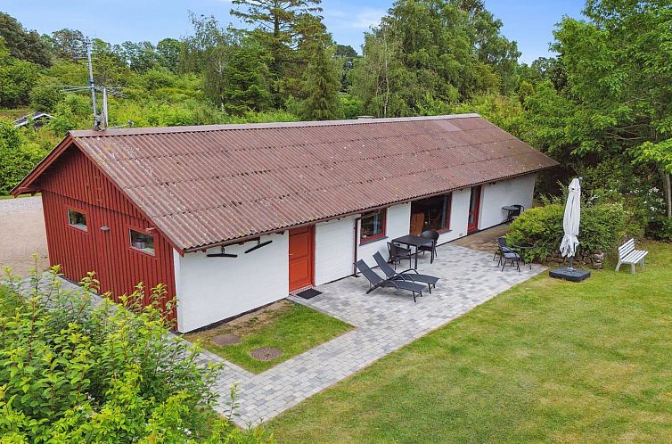 Vakantiehuis "Merita" - 1.1km from the sea