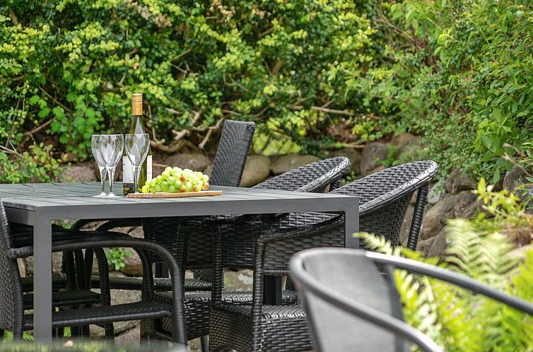 Vakantiehuis "Merita" - 1.1km from the sea