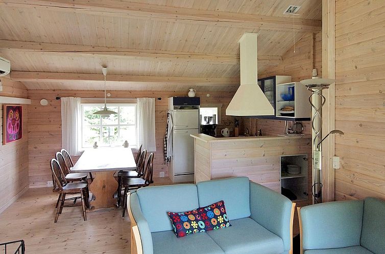 Vakantiehuis "Lilian" - 600m from the sea