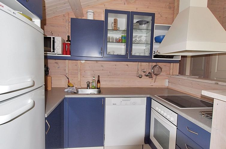 Vakantiehuis "Lilian" - 600m from the sea