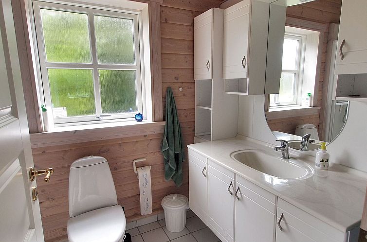 Vakantiehuis "Lilian" - 600m from the sea