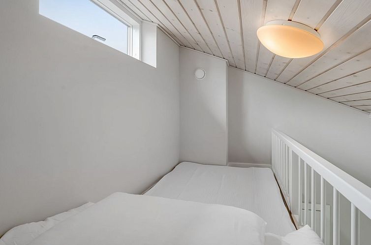 Vakantiehuis "Zuhra" - 250m from the sea