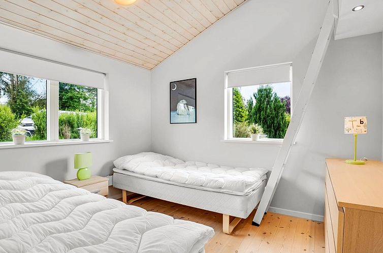 Vakantiehuis "Zuhra" - 250m from the sea