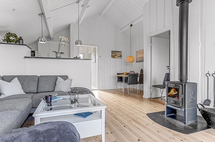 Vakantiehuis "Darina" - 150m from the sea