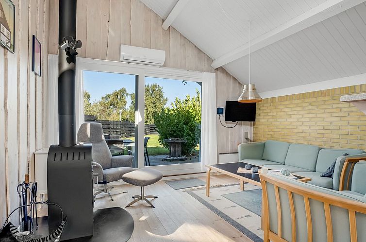 Vakantiehuis "Hedde" - 100m from the sea