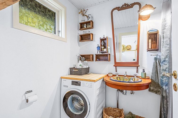 Vakantiehuis "Vojo" - 100m from the sea