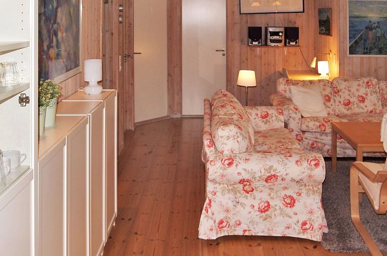 Vakantiehuis "Sena" - 250m from the sea