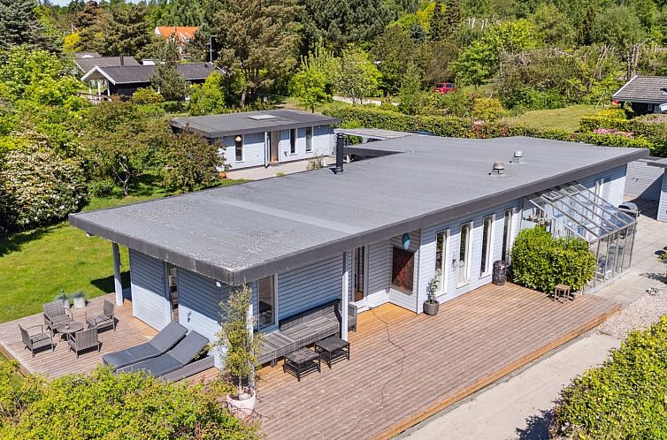 Vakantiehuis "Bodulf" - 300m from the sea