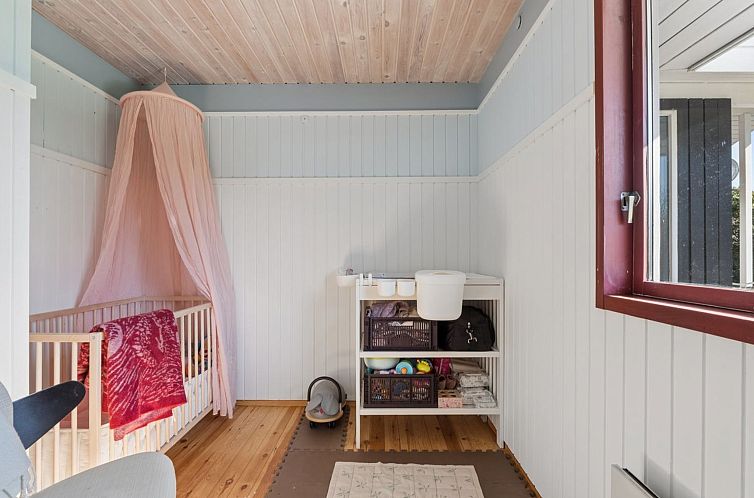 Vakantiehuis "Ingelis" - 1.2km from the sea