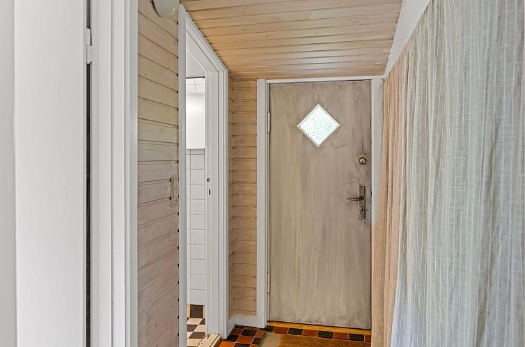 Vakantiehuis "Afke" - 660m from the sea