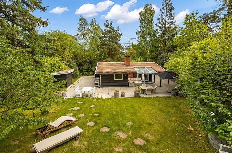 Vakantiehuis "Afke" - 660m from the sea