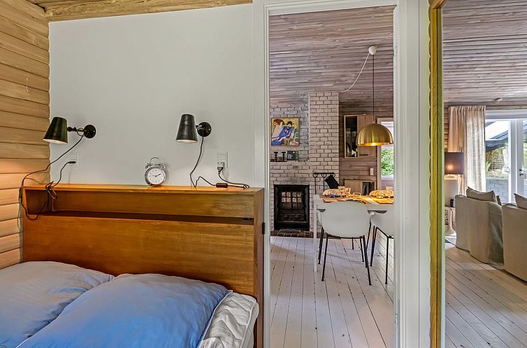 Vakantiehuis "Afke" - 660m from the sea