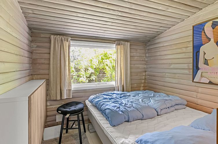 Vakantiehuis "Afke" - 660m from the sea