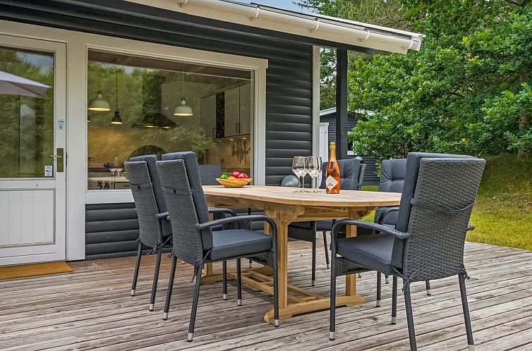 Vakantiehuis "Sverkel" - 700m from the sea