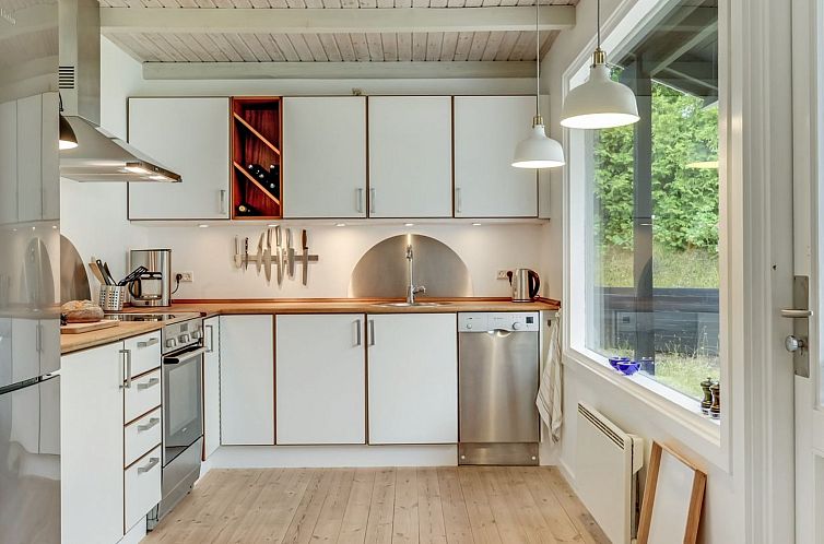 Vakantiehuis "Sverkel" - 700m from the sea