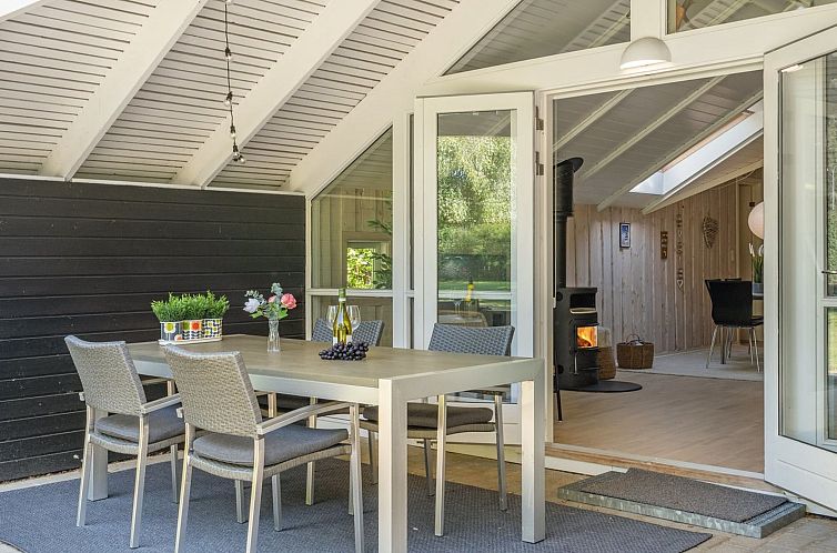 Vakantiehuis "Liselotta" - 550m from the sea