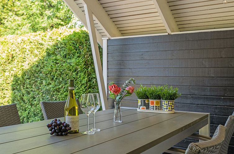 Vakantiehuis "Liselotta" - 550m from the sea