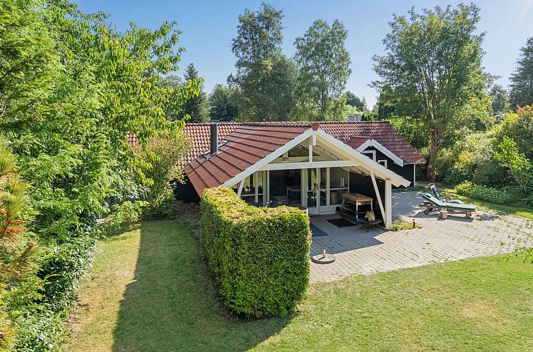 Vakantiehuis "Liselotta" - 550m from the sea