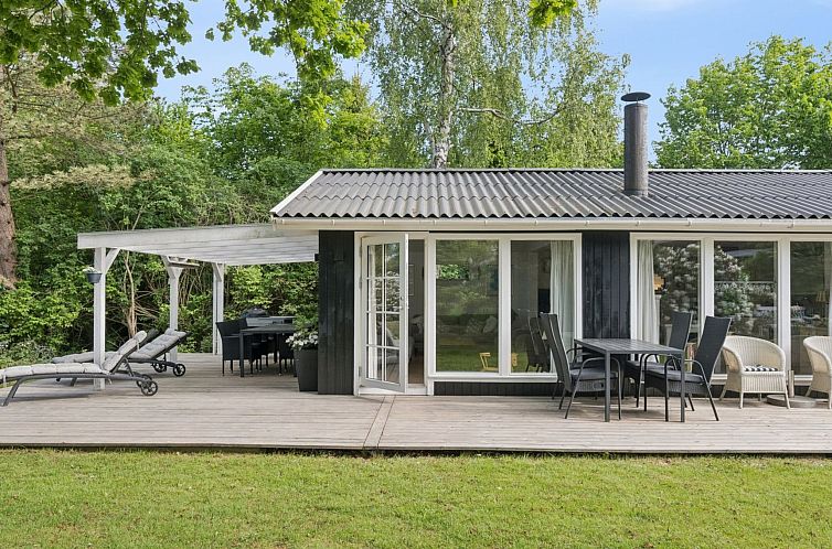 Vakantiehuis "Amine" - 700m from the sea