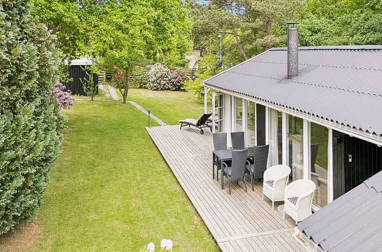 Vakantiehuis "Amine" - 700m from the sea