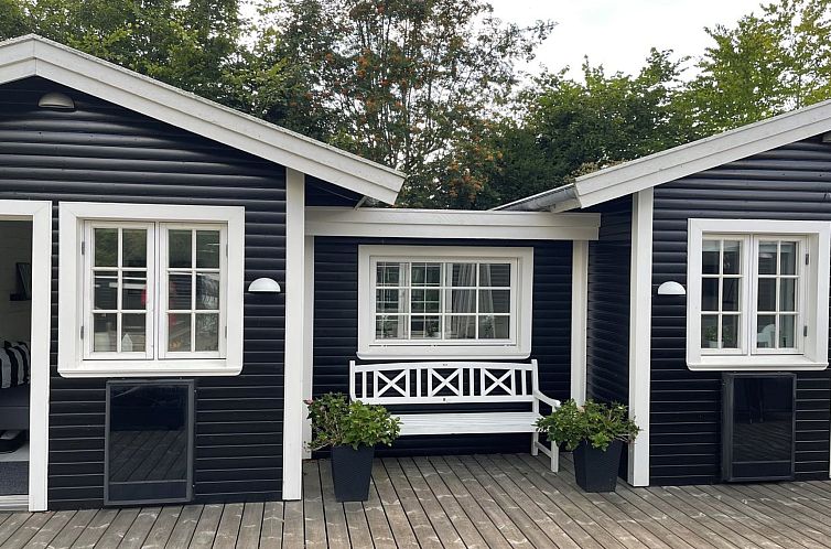 Vakantiehuis "Esaias" - 1.1km from the sea