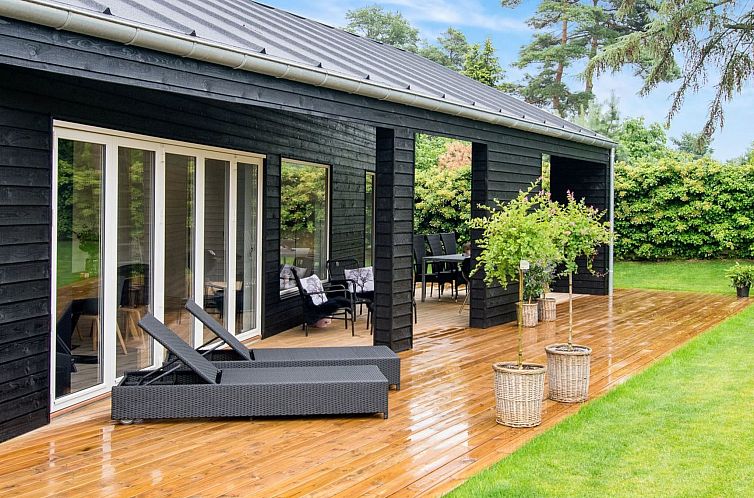 Vakantiehuis "Dorthie" - 800m from the sea