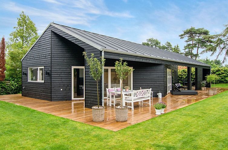 Vakantiehuis "Dorthie" - 800m from the sea