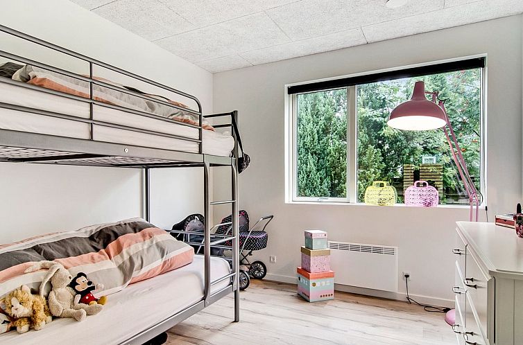 Vakantiehuis "Dorthie" - 800m from the sea