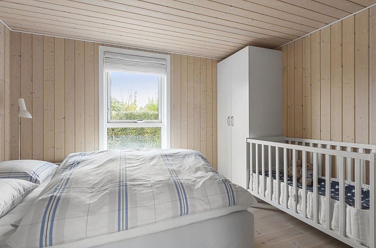 Vakantiehuis "Enken" - 750m from the sea