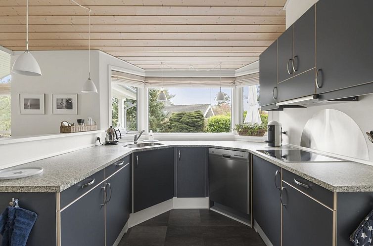 Vakantiehuis "Enken" - 750m from the sea