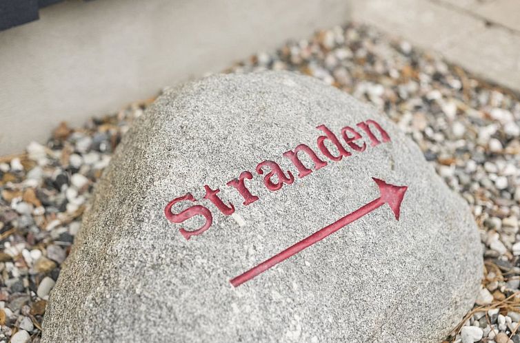 Vakantiehuis "Enken" - 750m from the sea