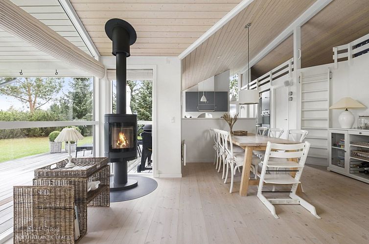 Vakantiehuis "Enken" - 750m from the sea