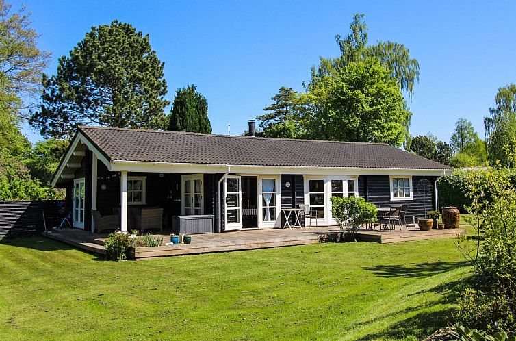 Vakantiehuis "Eia" - 500m from the sea