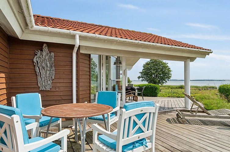 Vakantiehuis "Brunman" - 10m to the fjord