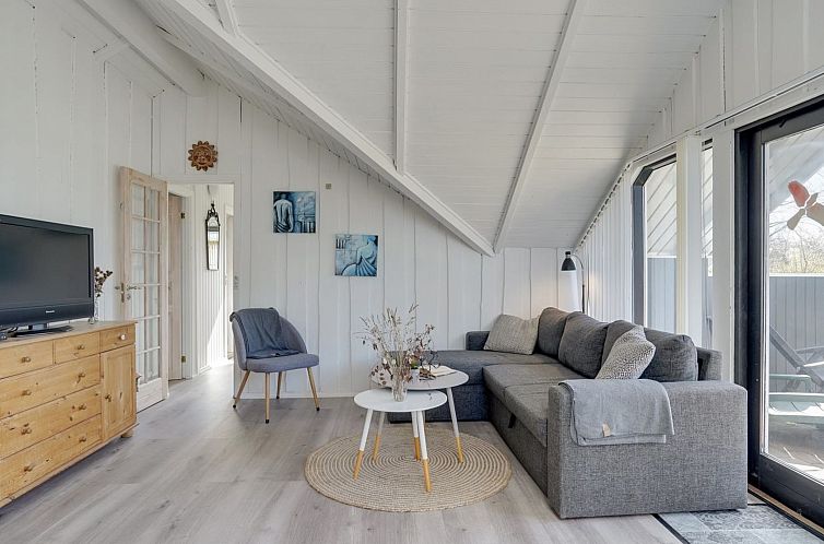 Vakantiehuis "Roderich" - 400m from the sea