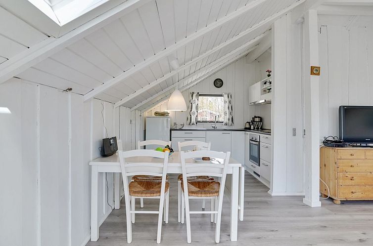 Vakantiehuis "Roderich" - 400m from the sea